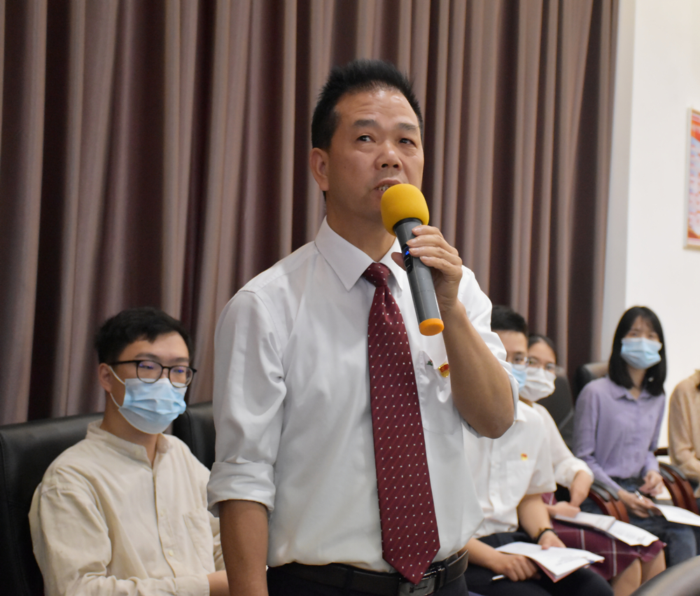 1616377536720919.jpg 5 《中共一大回顧》黨史課 _副本.jpg