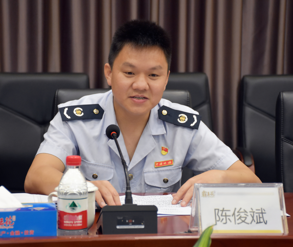 1619138113810459.jpg 3 國家稅務(wù)總局東源縣稅務(wù)局稅務(wù)顧問團代表陳俊斌.jpg