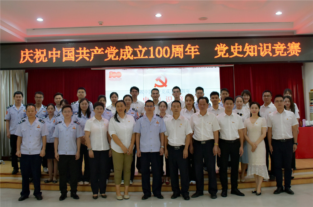 1621480950361544.jpg 合影留念_副本.jpg